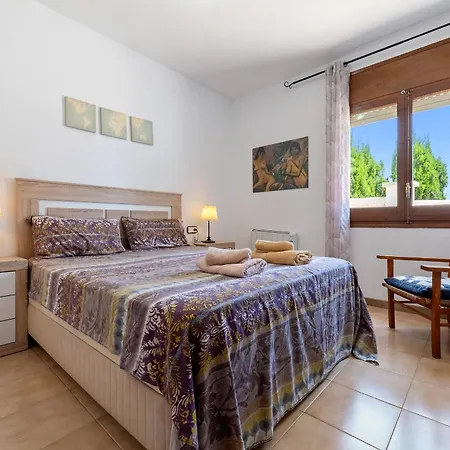 Hauzify I Vanessa Park El Casalot